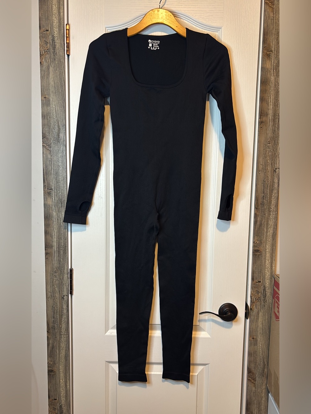 Black Long-Sleeve Fitted One-Piece Bodysuit with Thumbholes small